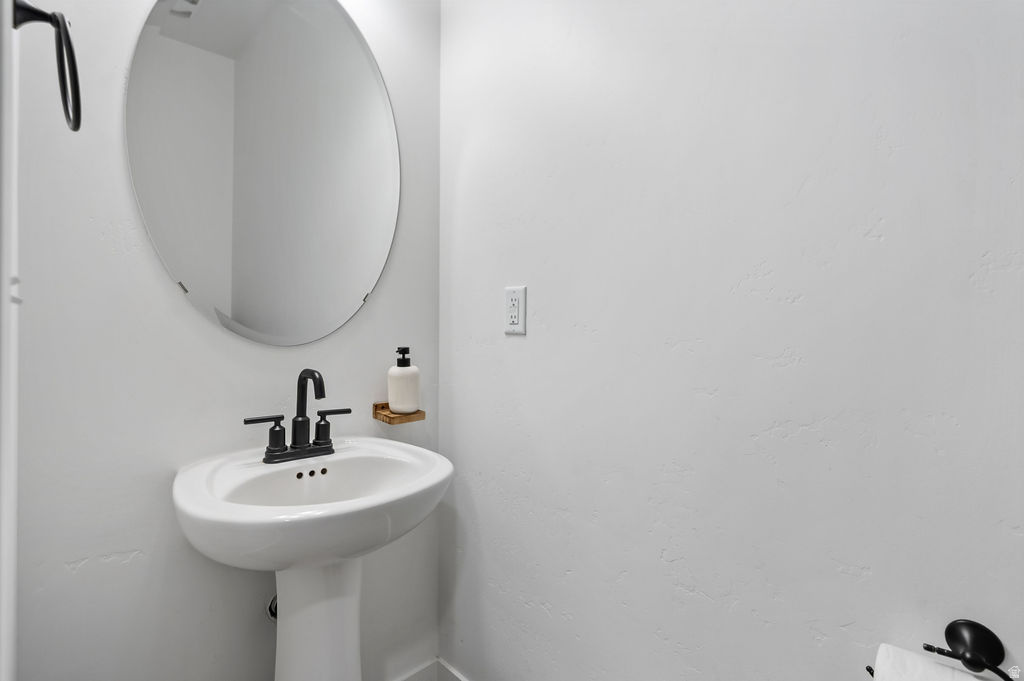 4952 E LAKE CORNER DR Eagle Mountain, UT 84005