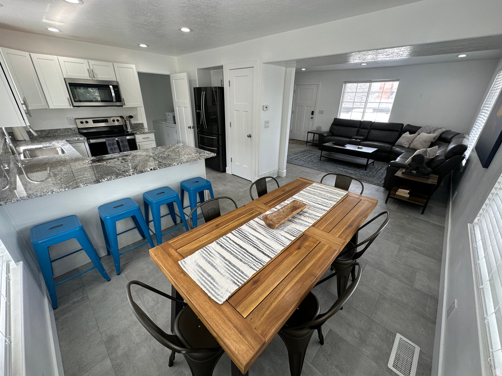 3434 S 500 E South Salt Lake, UT 84106