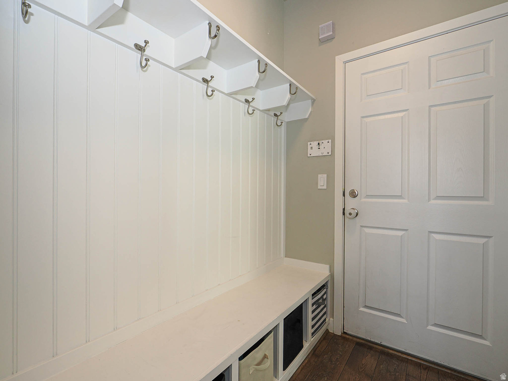 6907 S ZANDI DR Midvale, UT 84047