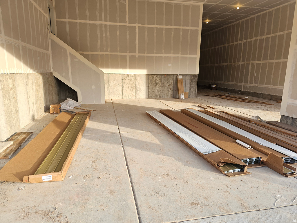 696 S 3500 W #216 West Weber, UT 84401