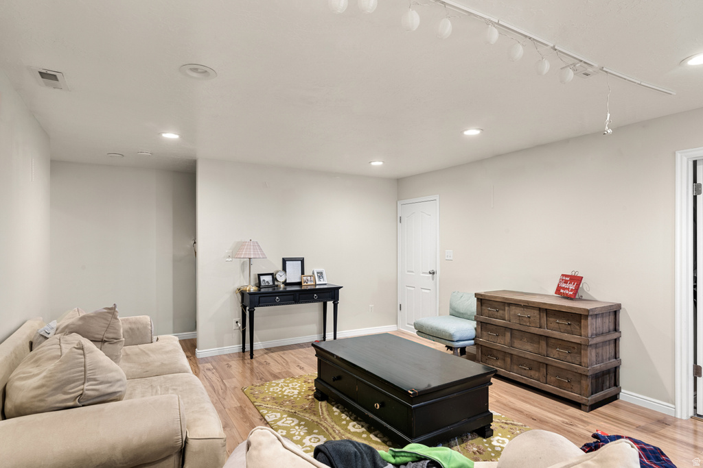 706 S 600 E Layton, UT 84041