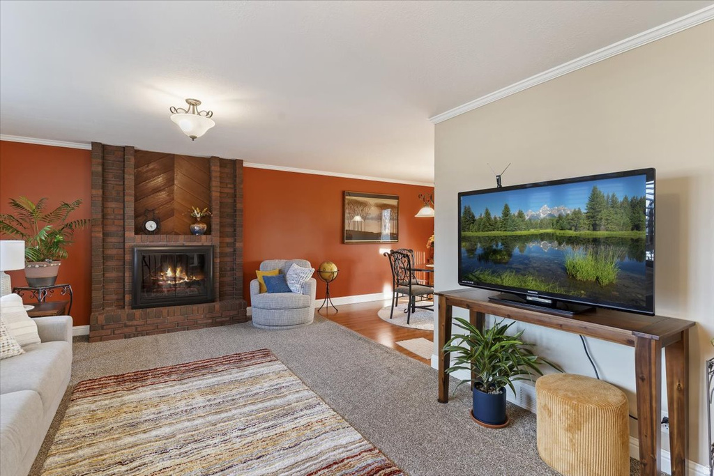 845 E CASSIE DR South Ogden, UT 84405