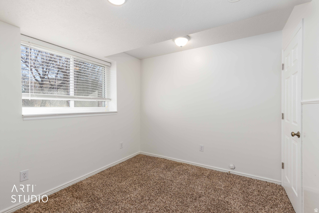 5412 S 3925 W Roy, UT 84067