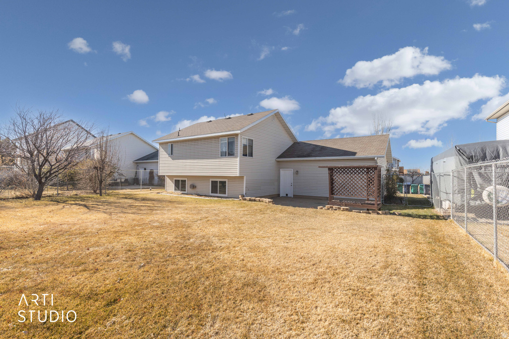 5412 S 3925 W Roy, UT 84067