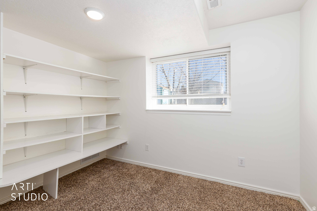 5412 S 3925 W Roy, UT 84067