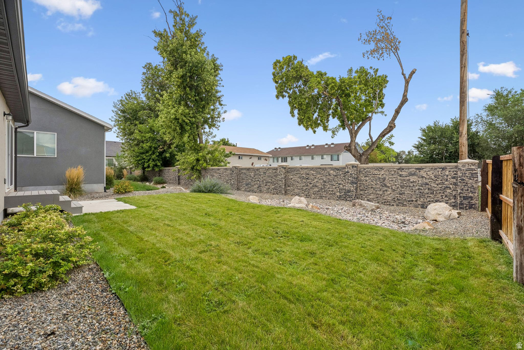 1736 W DRAKE LN #1 West Jordan, UT 84084