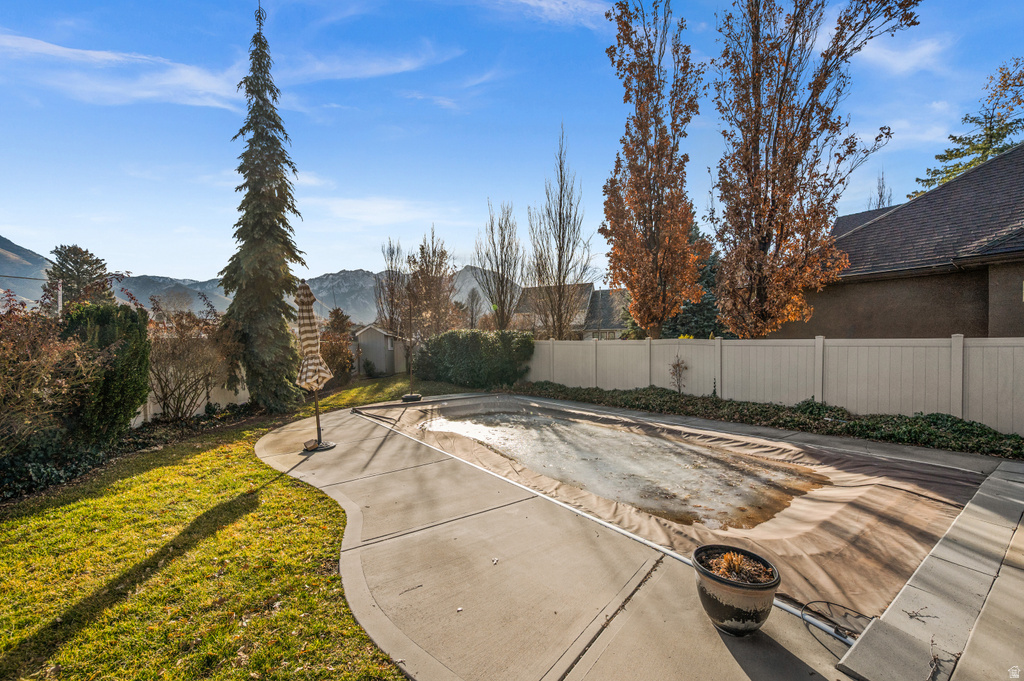 2439 E WOODWILLOW CIR Salt Lake City, UT 84109
