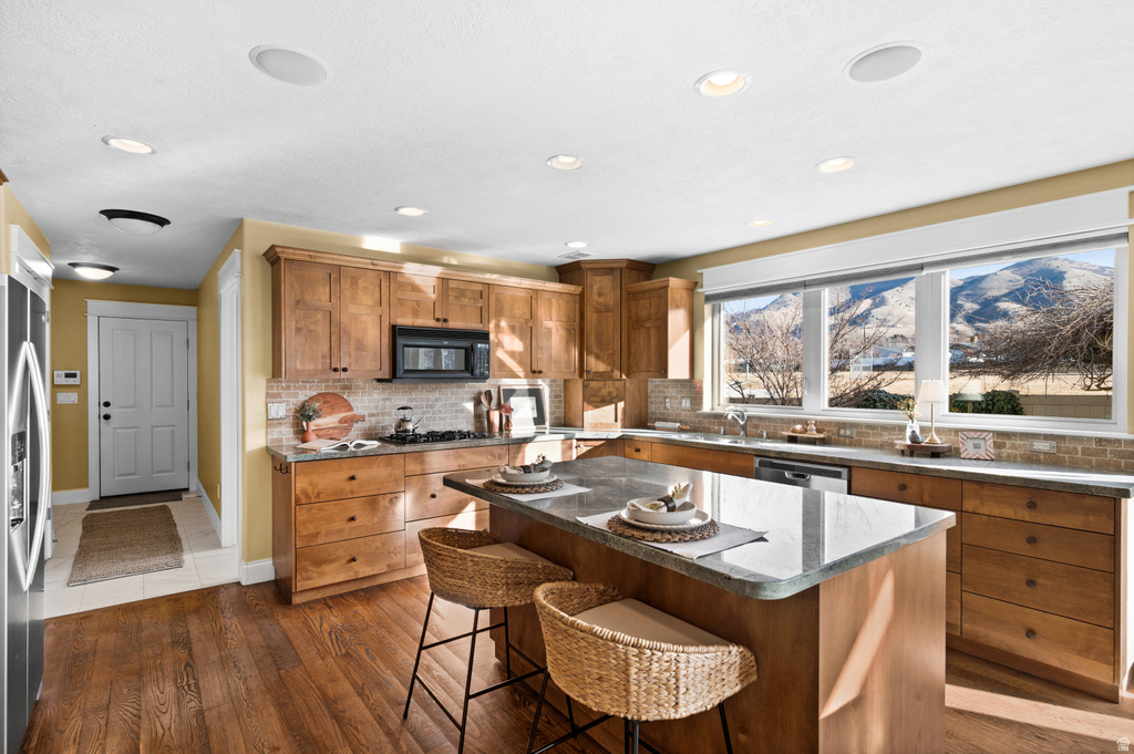 2439 E WOODWILLOW CIR Salt Lake City, UT 84109