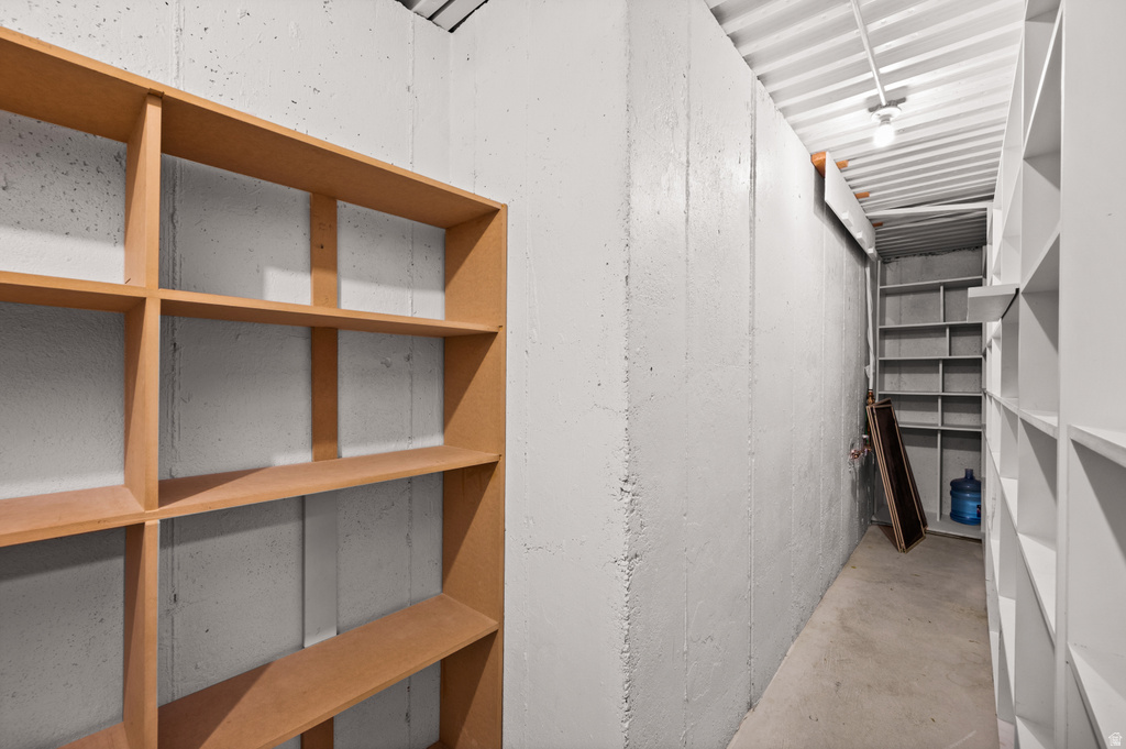 2439 E WOODWILLOW CIR Salt Lake City, UT 84109