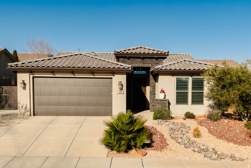 186 W PERIDOT DR Washington, UT 84780