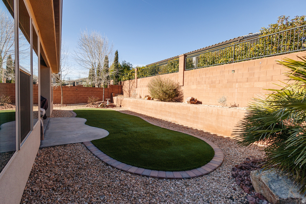 186 W PERIDOT DR Washington, UT 84780