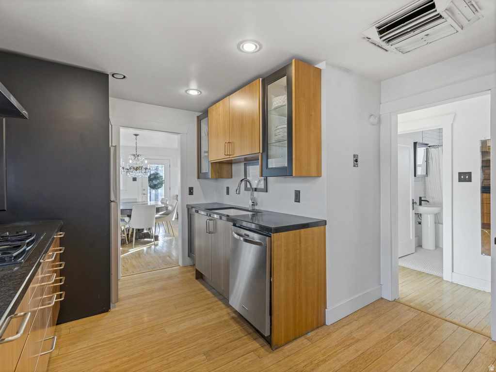 617 E DOWNINGTON AVE Salt Lake City, UT 84105