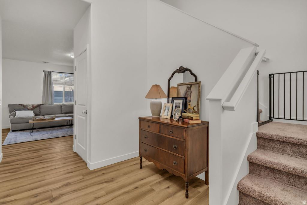 1954 W PARKVIEW DR Syracuse, UT 84075