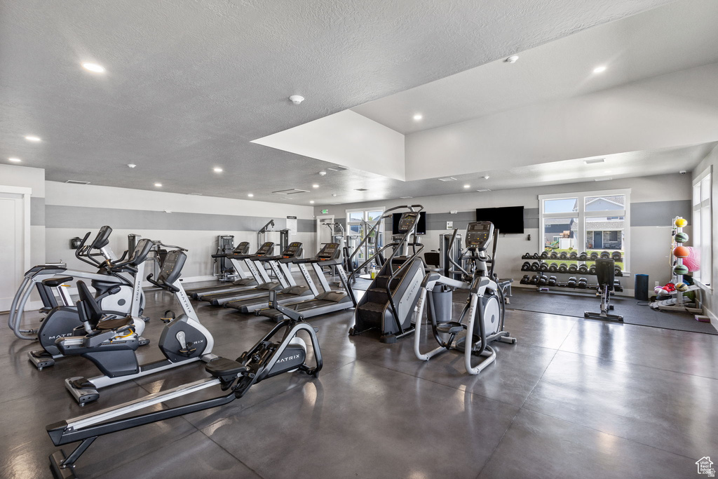 1954 W PARKVIEW DR Syracuse, UT 84075