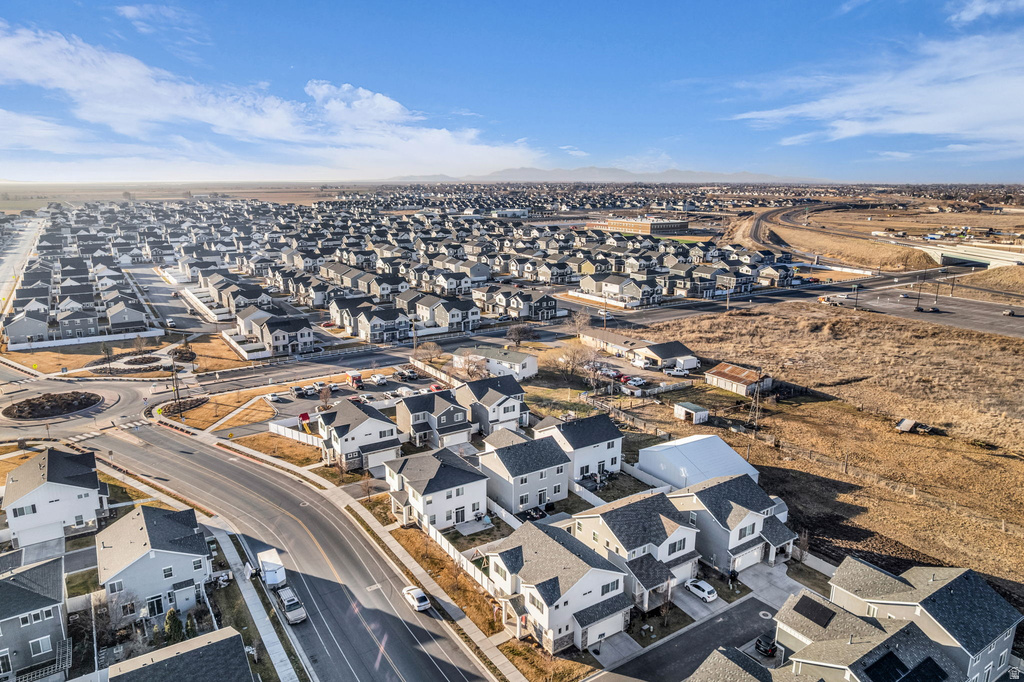 1954 W PARKVIEW DR Syracuse, UT 84075