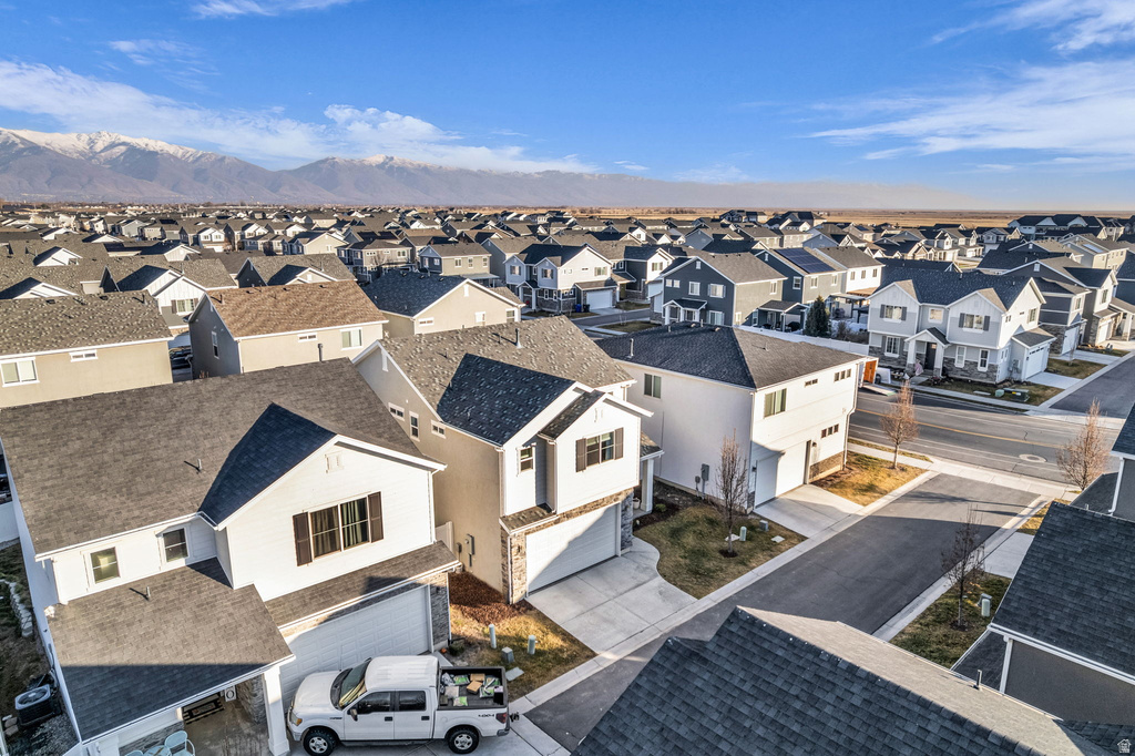 1954 W PARKVIEW DR Syracuse, UT 84075