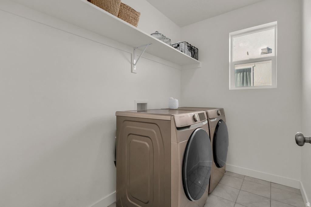 1954 W PARKVIEW DR Syracuse, UT 84075