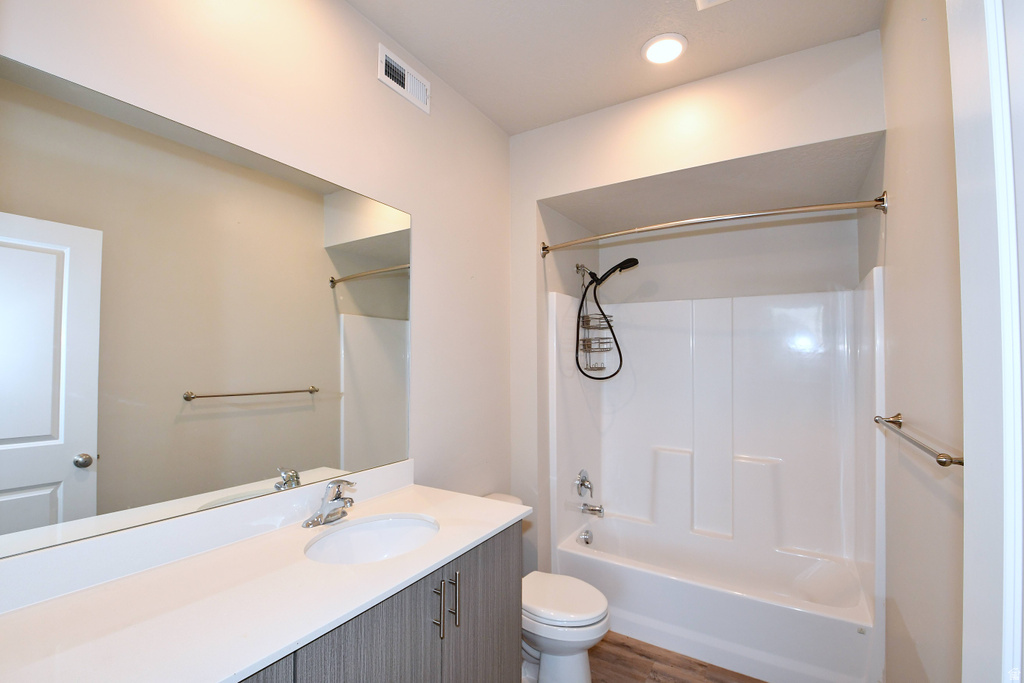 142 E 7TH #B304 Ogden, UT 84404