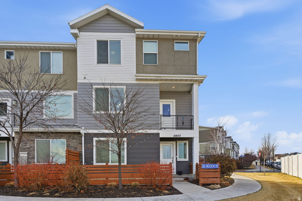 10847 S BIG MEADOW DR South Jordan, UT 84009