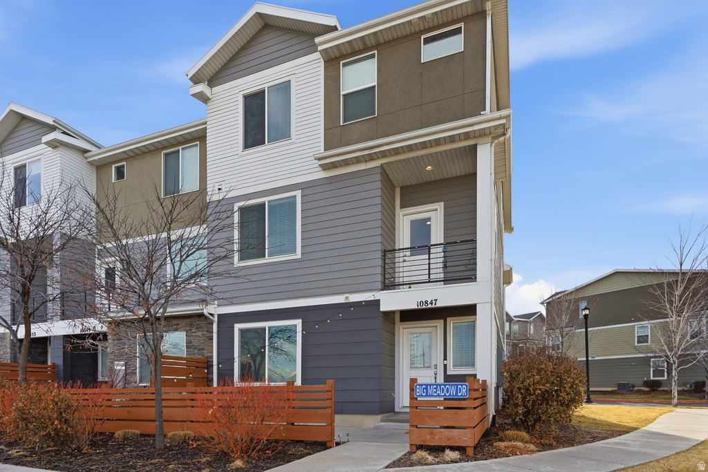 10847 S BIG MEADOW DR South Jordan, UT 84009