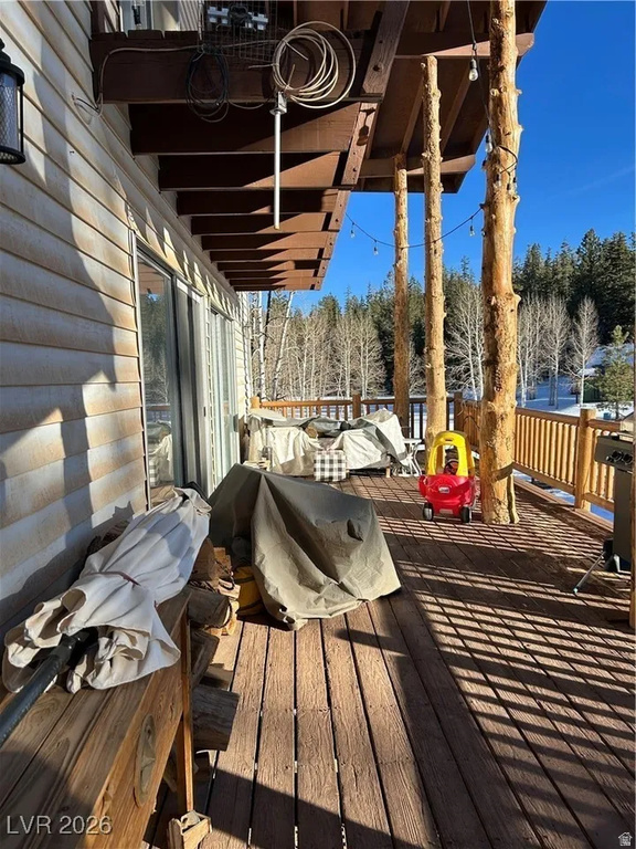 1330 W STRAWBERRY POINT RD Duck Creek Village, UT 84762