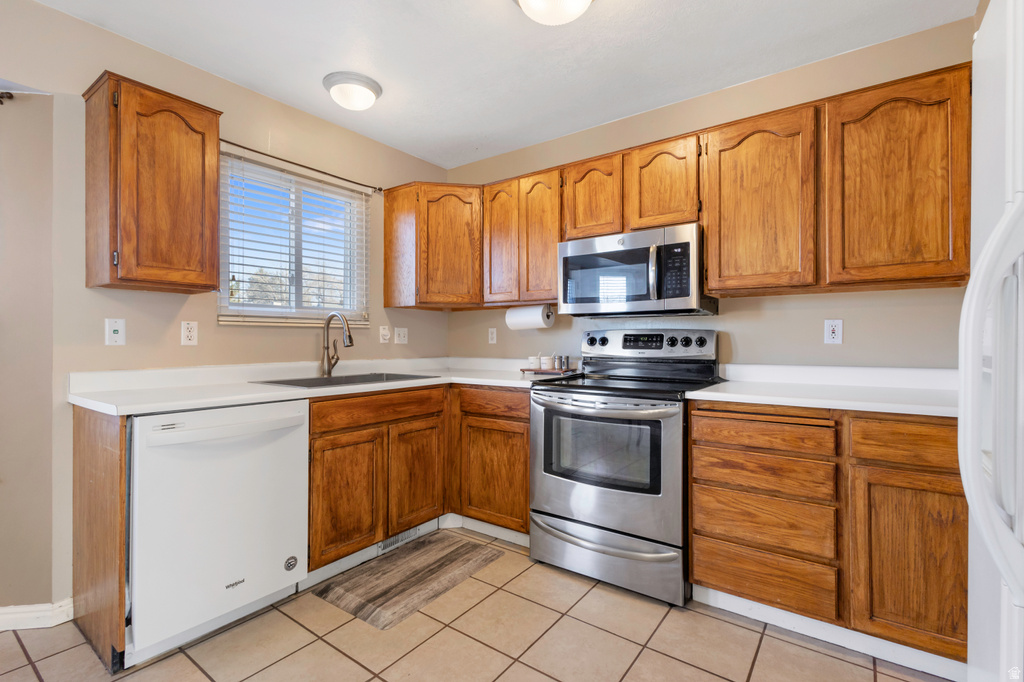 4571 S STONEWOOD DR West Valley City, UT 84119