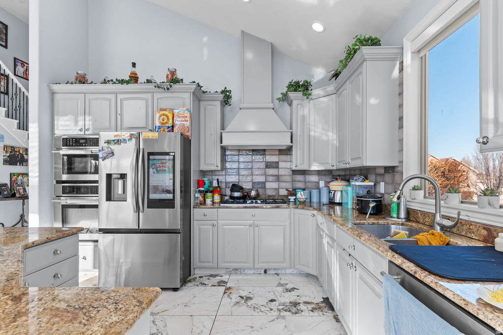 2767 W AMINI WAY South Jordan, UT 84095