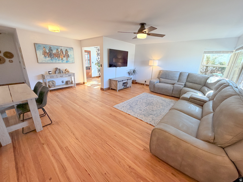 552 NICHOLS LN Moab, UT 84532