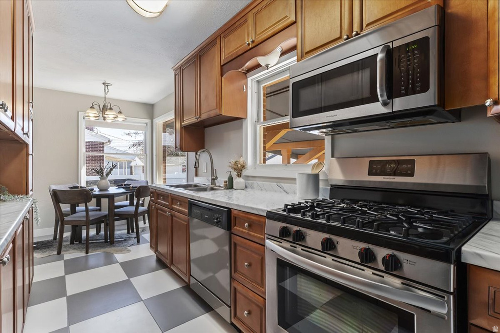 119 W 5878 S Murray, UT 84107