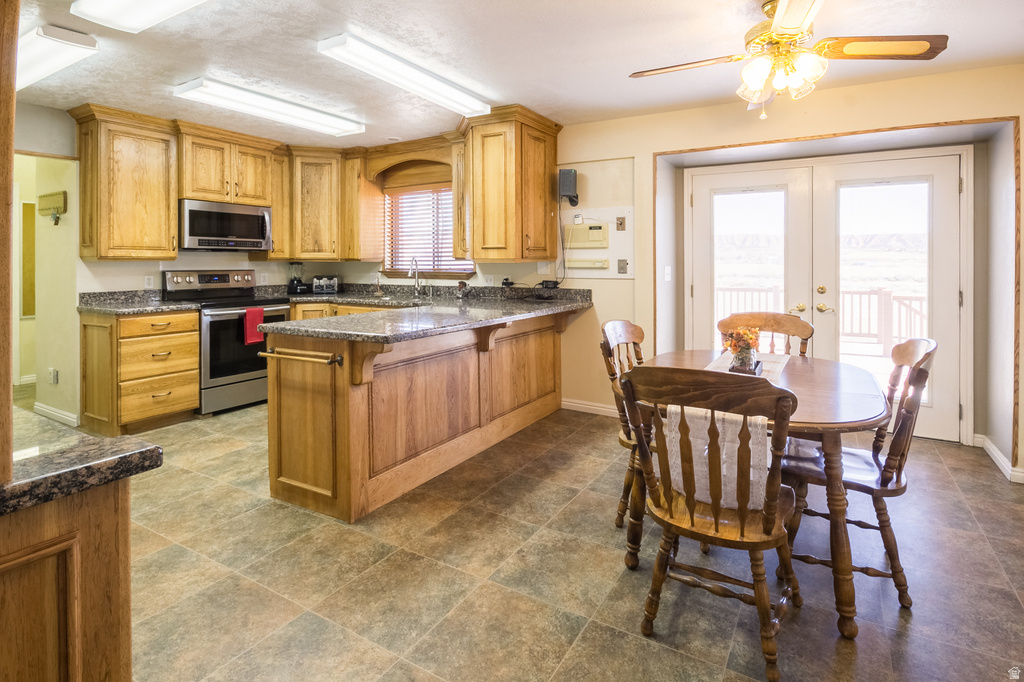 9274 N 8500 E Tridell, UT 84076