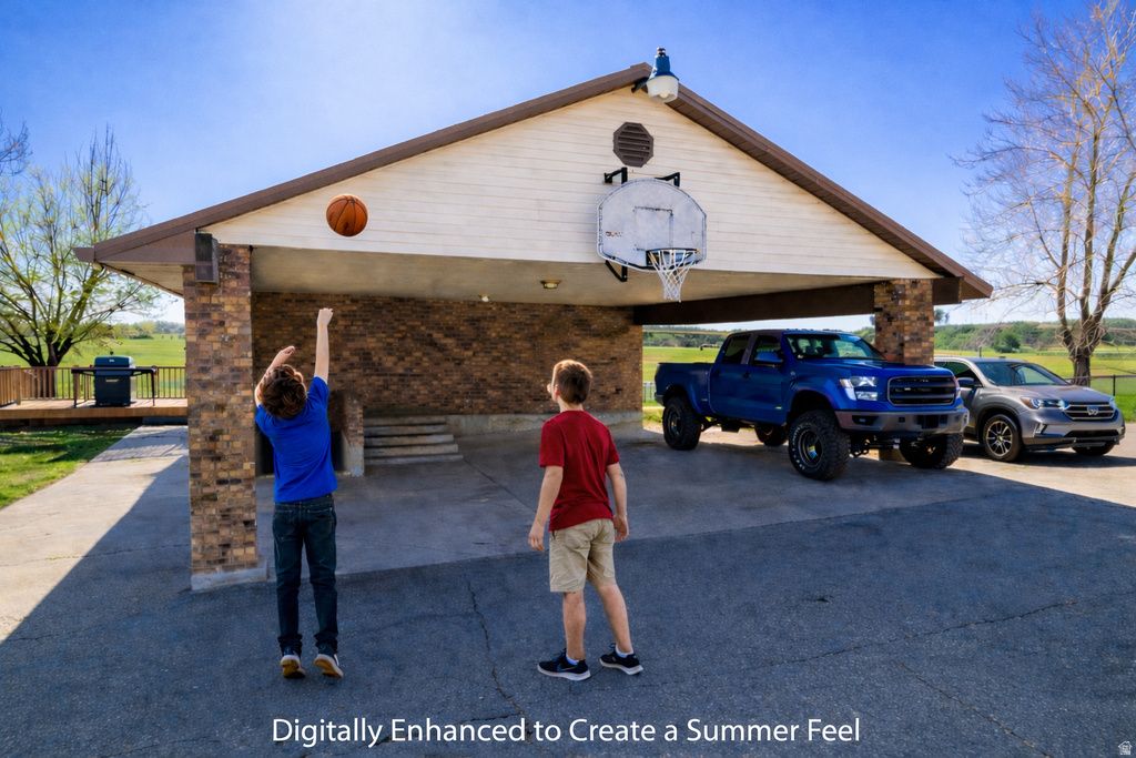 9274 N 8500 E Tridell, UT 84076