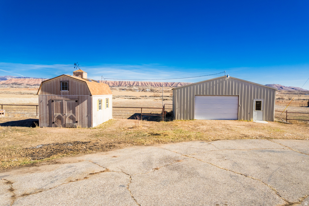 9274 N 8500 E Tridell, UT 84076