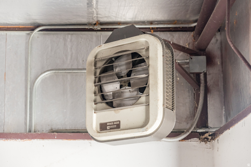 9274 N 8500 E Tridell, UT 84076