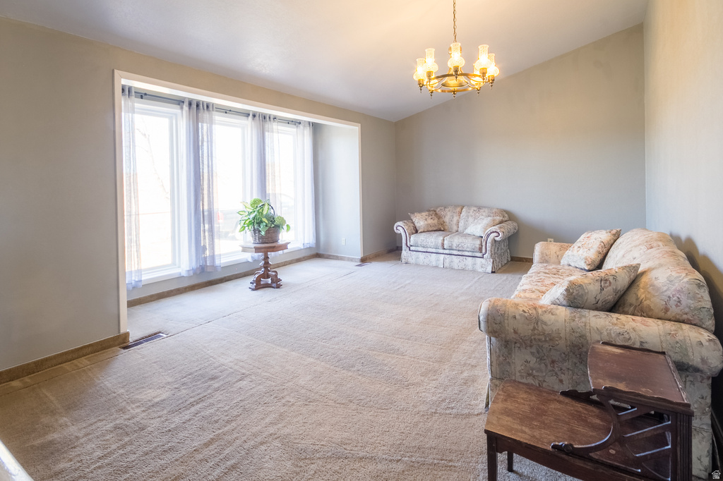 9274 N 8500 E Tridell, UT 84076