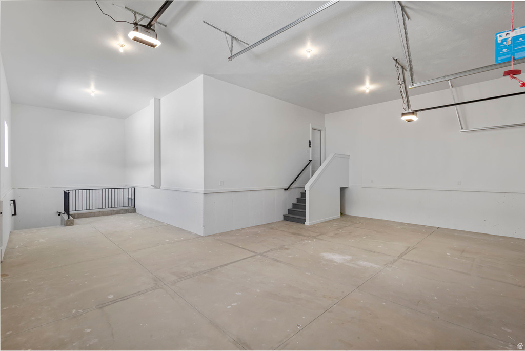 656 E MOUNTAIN RD North Ogden, UT 84414