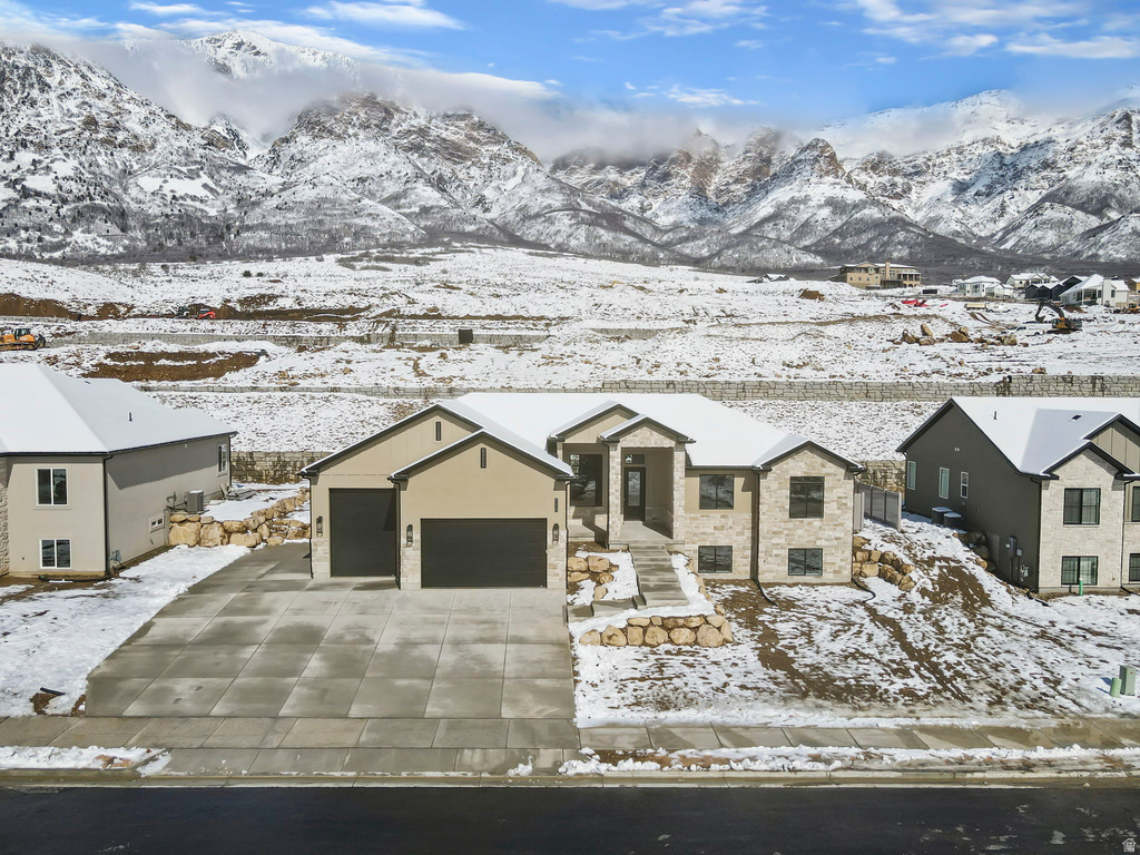 656 E MOUNTAIN RD North Ogden, UT 84414