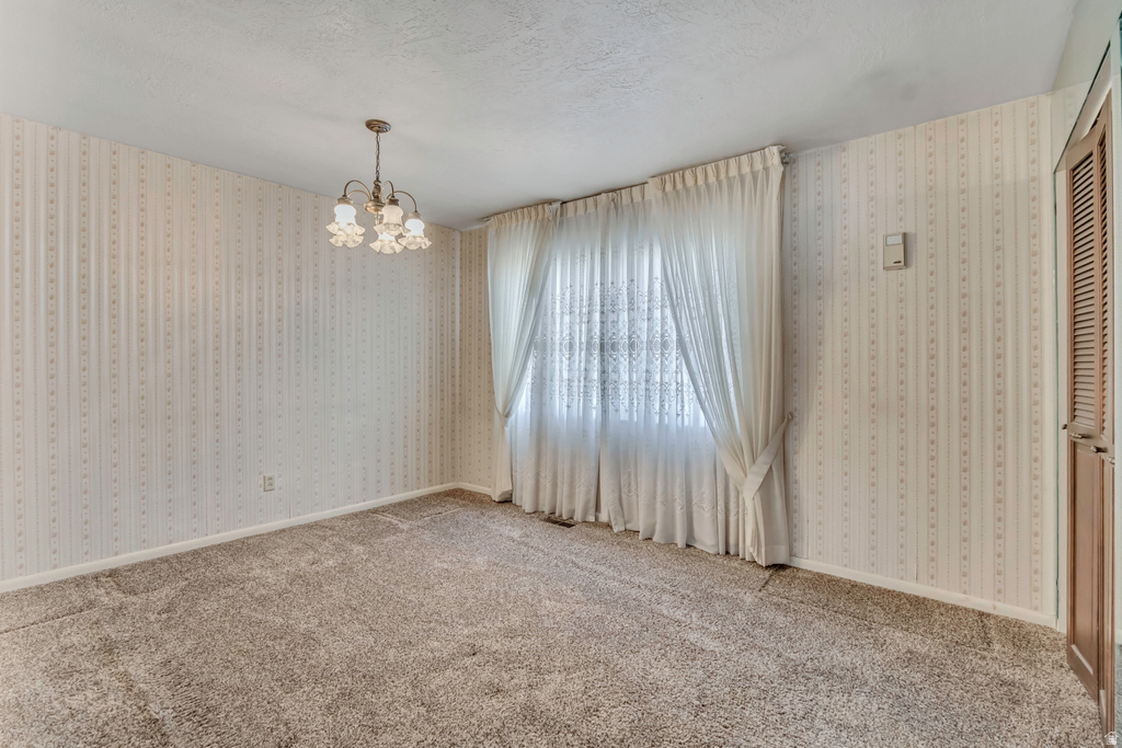 220 E PIONEER AVE Sandy, UT 84070