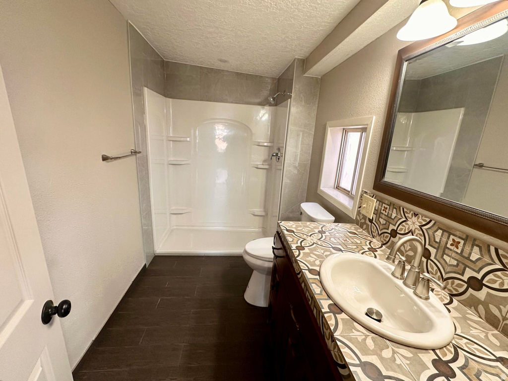 219 E 100 N Paragonah, UT 84760