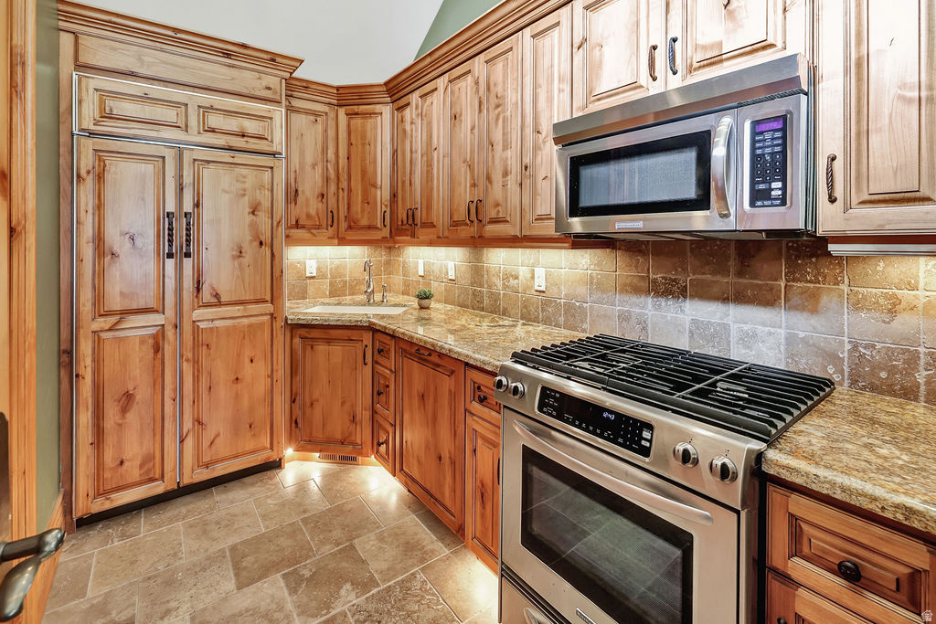 8807 N TIMPHAVEN RD Sundance, UT 84604