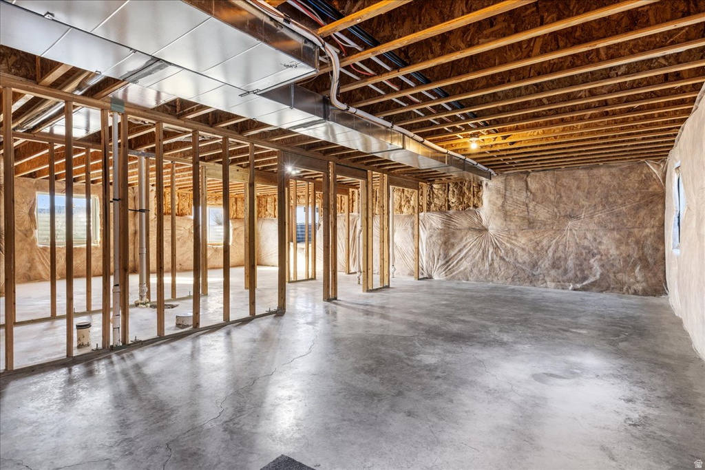 889 E 600 N Hyde Park, UT 84318