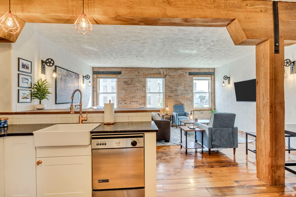 327 W 200 S #305 Salt Lake City, UT 84101