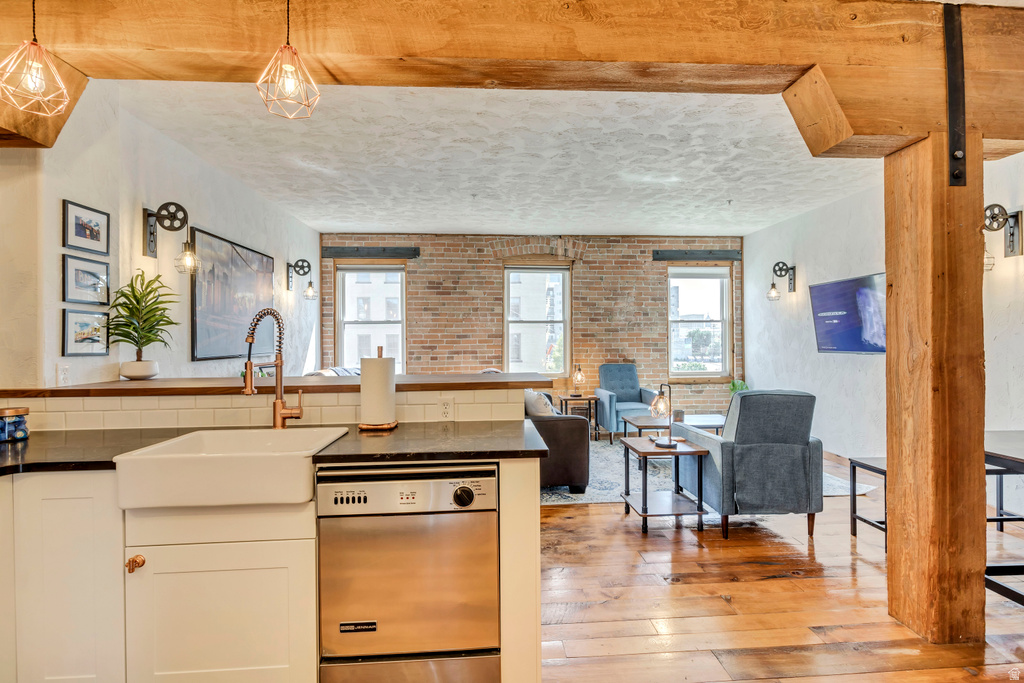 327 W 200 S #305 Salt Lake City, UT 84101