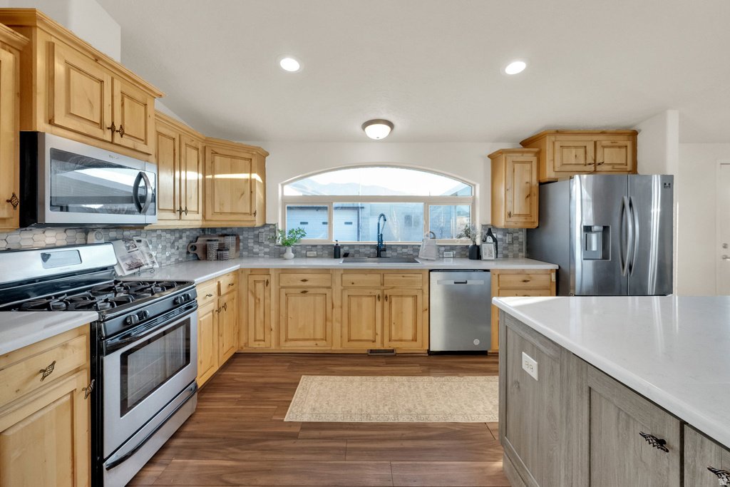 745 VAN DYKE WAY Tooele, UT 84074