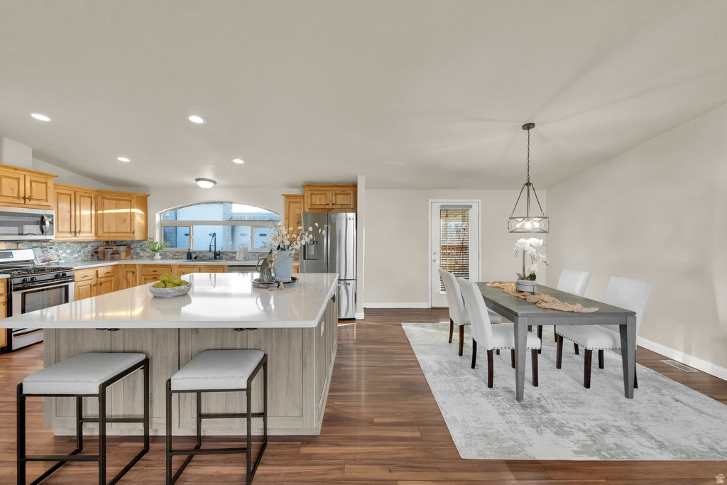 745 VAN DYKE WAY Tooele, UT 84074