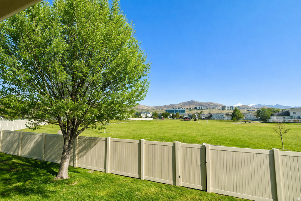 3856 N NEWLAND LOOP Lehi, UT 84043