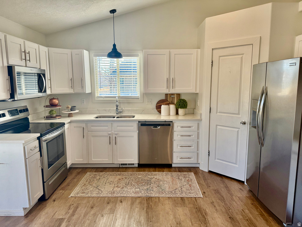 3856 N NEWLAND LOOP Lehi, UT 84043