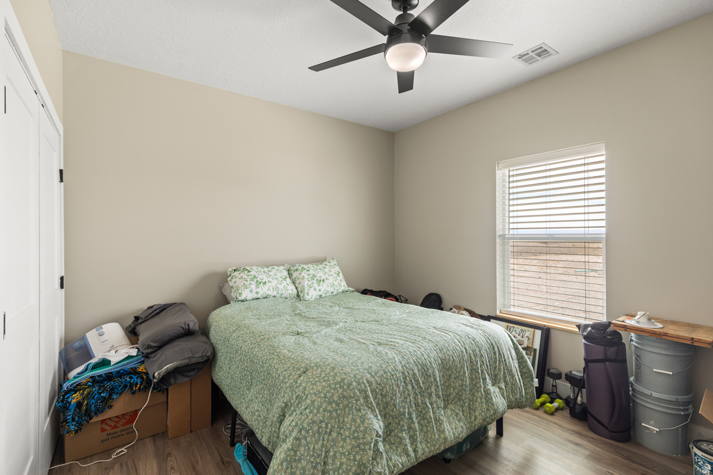 1218 E HIGHLINE RD Loa, UT 84747