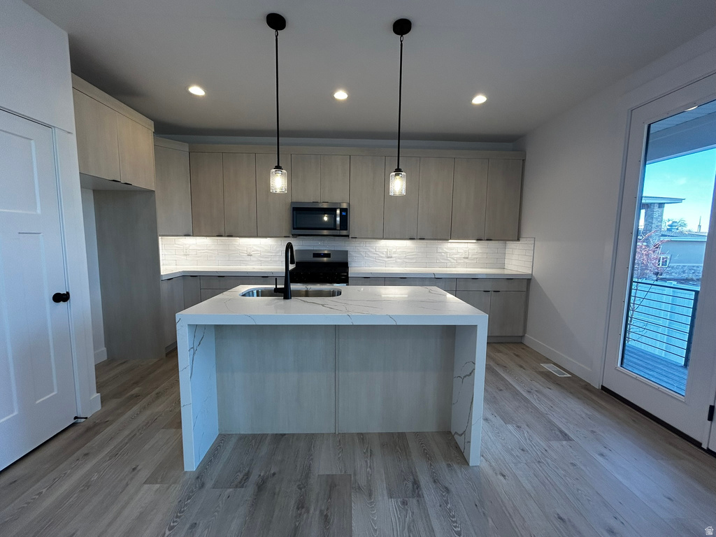 616 W MURRAY LN #101 Murray, UT 84123