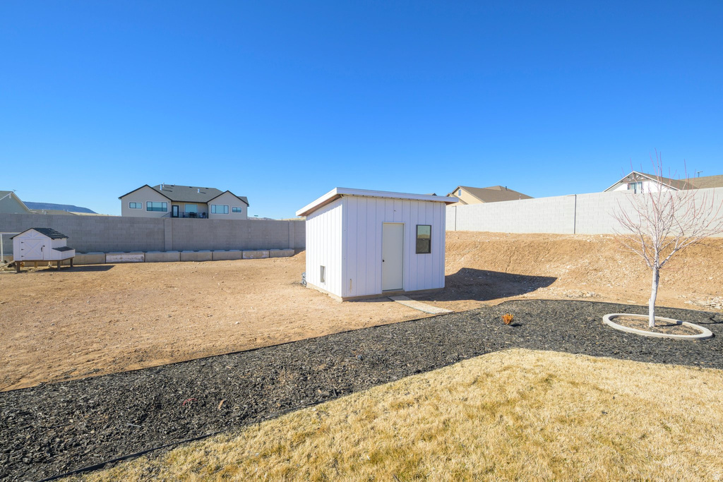 453 N 300 W Enterprise, UT 84725