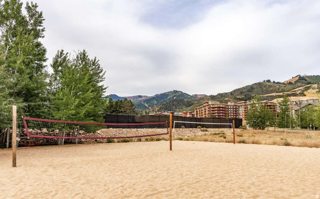 2025 CANYONS RESORT DR #H3 Park City, UT 84098